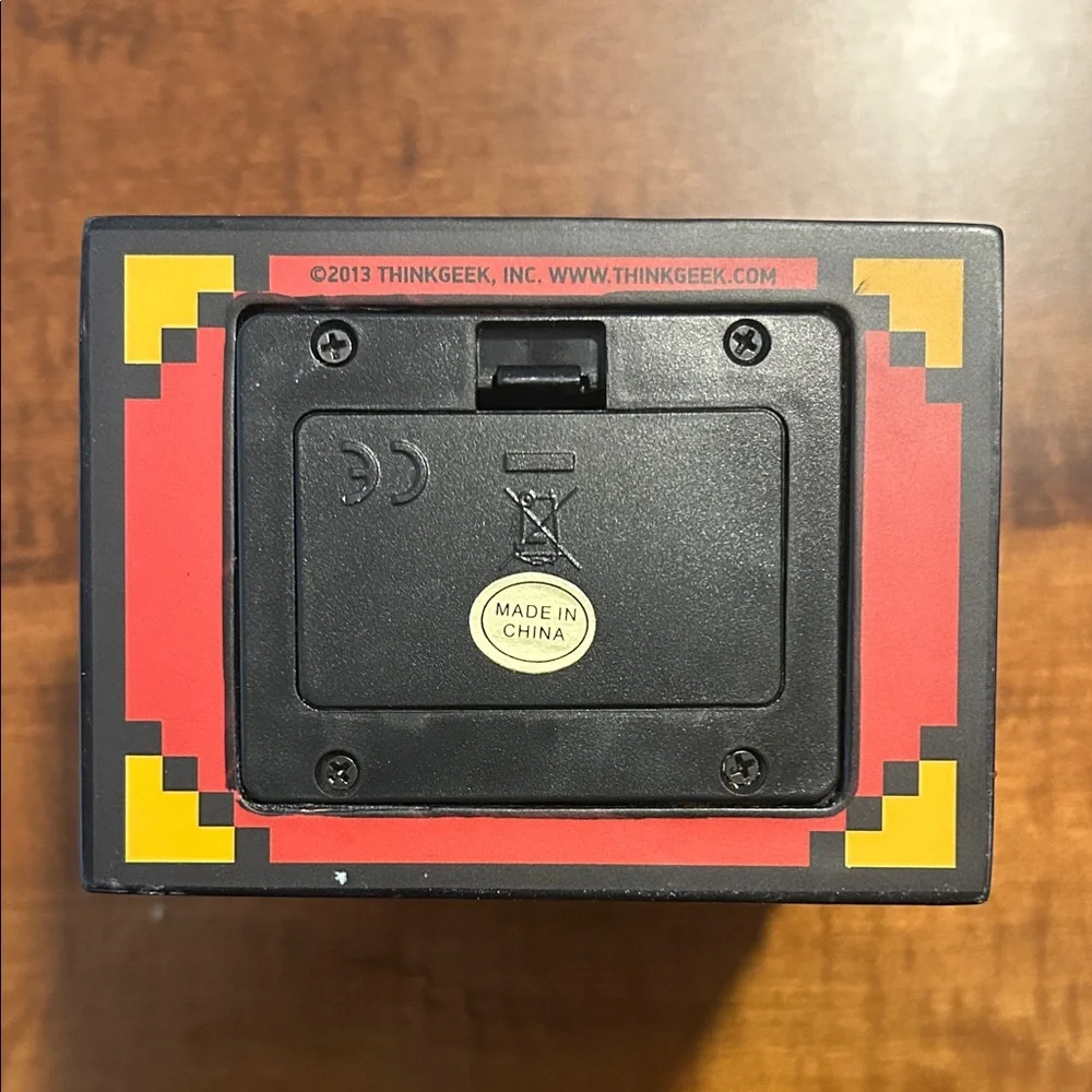 Think Geek Pixel Treasure Chest Jewelry Box